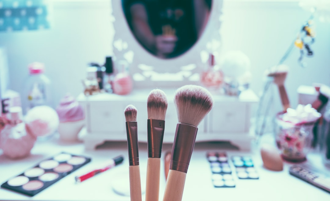 Photo makeup brush